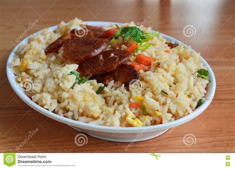 Gebratener Reis Mit Chinesischer Wurst Auf Teller Stockbild Bild Von