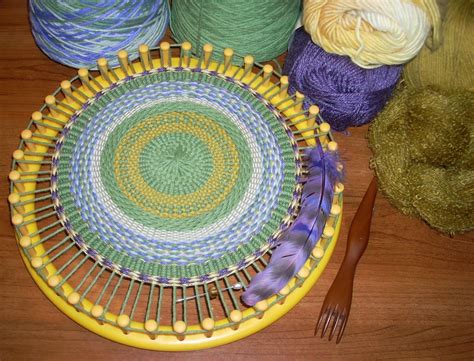 Weaving - Creating a lovely Round Yarn Winter Sampler on a 41 peg loom