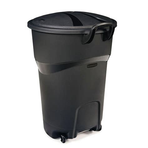 Rubbermaid 121l 32 Gal Wheeled Trash Can The Home Depot Canada