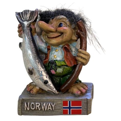 Troll Med Fisk Kjøleskapsmagnet Pynt Og Pryd