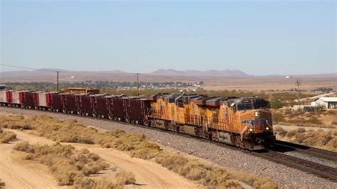 7715 Meets 5488 Bnsfron D High Desert Railfanning Youtube