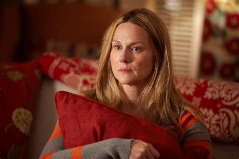 Laura Linney In Showtimes Cancer Comedy The New York Times