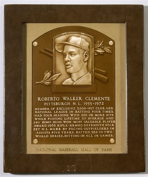 Roberto Clemente Hall Of Fame Engraved Nameplate Commercial Screen