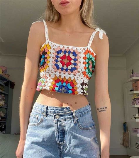 blusa de crochê feminina tendência calça mom jeans Crochet Diy Pull