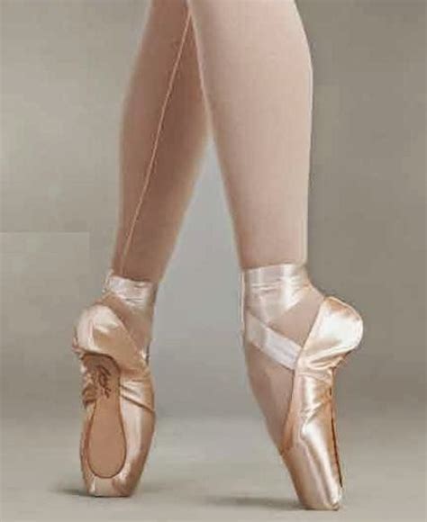 How To Choose The Right Pointe Shoe For Ballet Dancing All About