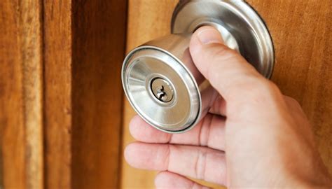 So you locked your keys in the car? How Doorknobs Work as a Simple Machine | Sciencing