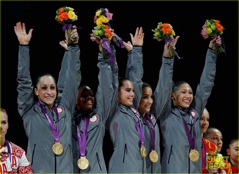 Us Womens Gymnastics Team Wins Gold Medal Photo 2694876 2012