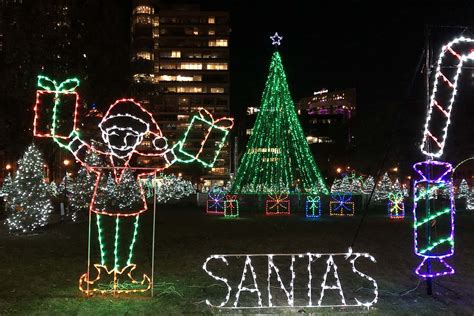 500000 Lights A 35 Christmas Tree And Fireworks Kicks Off Milwaukee