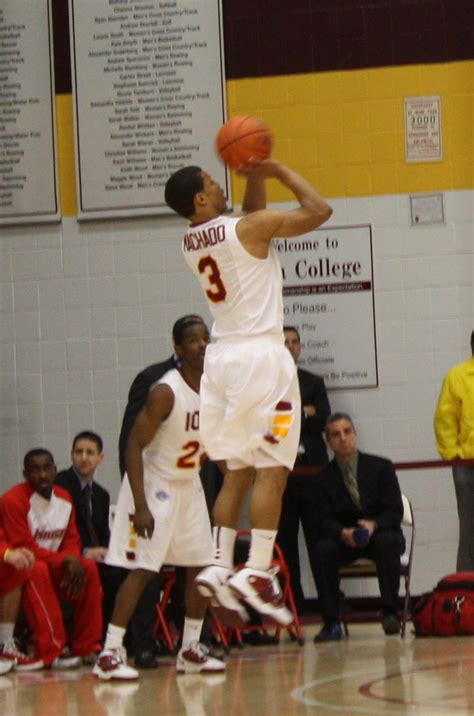 Iona Moves Into Maac Lead With Wins Over Rider And Marist News Scores Highlights Stats And