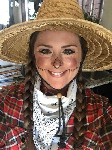 easy diy scarecrow costume makeup diy scarecrow costume scarecrow costume diy scarecrow