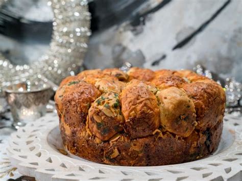 Trisha yearwood has been entertaining crowds for years and as of last june, she can call herself an emmy winner thanks to her show called trisha's southern kitchen which is popular with viewers. Trisha Yearwood Holiday Recipes : 21 Best Trisha Yearwood Christmas Cookies - Most Popular ...