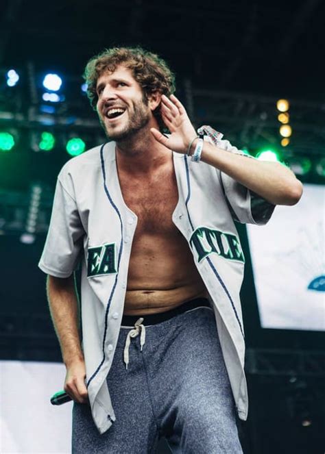 Lil loaded stands at a height of 5 feet 3 inches (1.60 meters) and weighs 114 lbs. Lil Dicky Height, Weight, Age, Body Statistics - Healthy Celeb