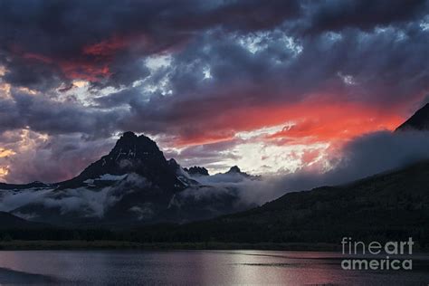 Many Glacier Sunset Photograph By Mark Kiver Fine Art America