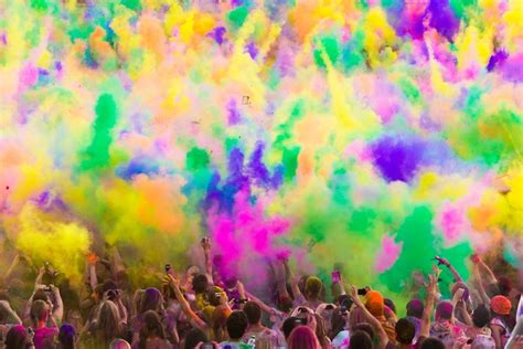 Colorful Powder Fills The Air At Utahs Festival Of Color
