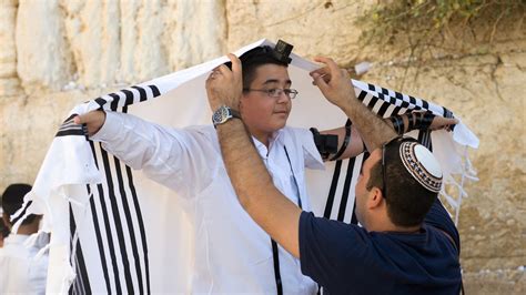 Kippah Tallit And Tefillin My Jewish Learning