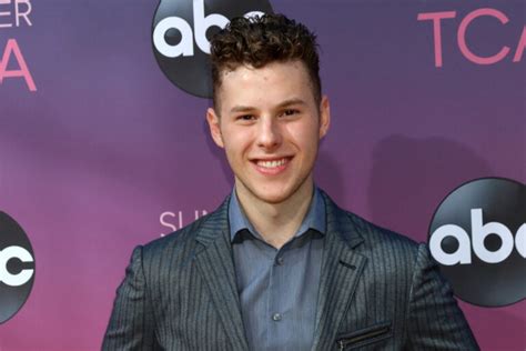 Is Nolan Gould Gay Know His Early Life Relationship And More Animascorp