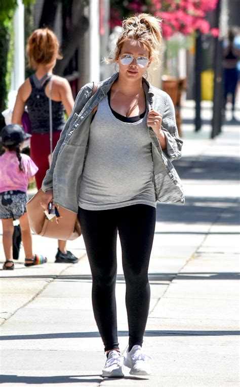 photos from hilary duff s pregnancy style