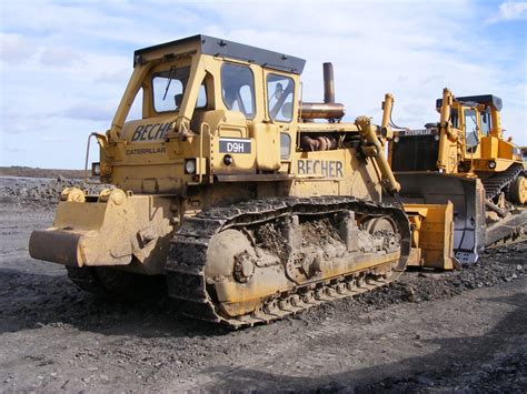 Cat D9h Pusher Classic Dozer The Cat D9h Equipped With A Flickr
