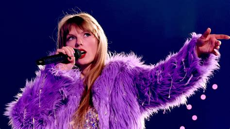 Taylor Swifts Hair Is Doing Some Kind Of Magic On The Eras Tour — See