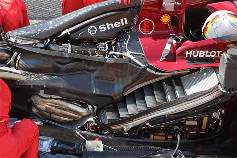 At the front part of the car, there is a newly conceived nose with a pyramidal structure as. Ferrari SF21: Eerste analyse van plannen voor F1-seizoen 2021