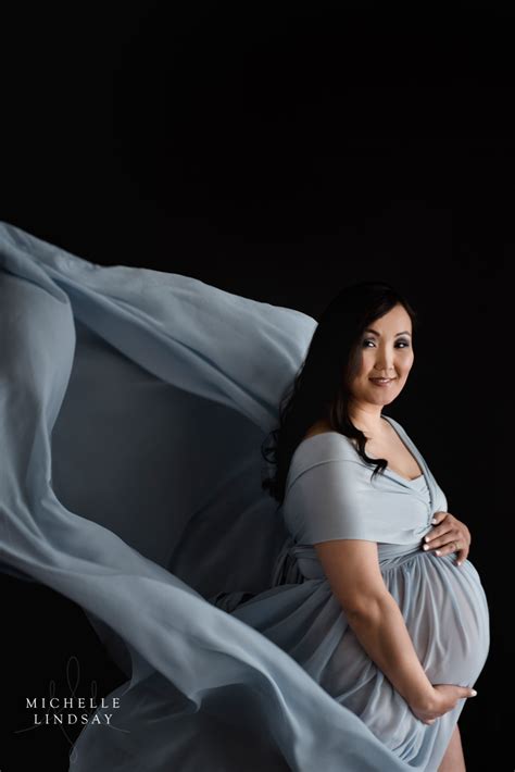 dramatic maternity portraits 5 michelle lindsay blog