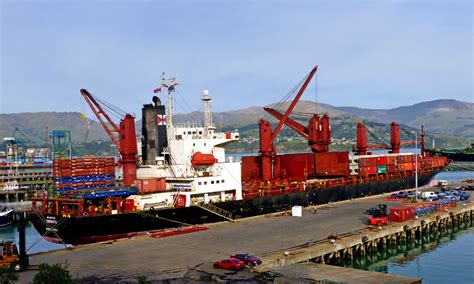 Gambar Laut Mengangkut Kendaraan Pelabuhan Kapal Kargo Jalan Air