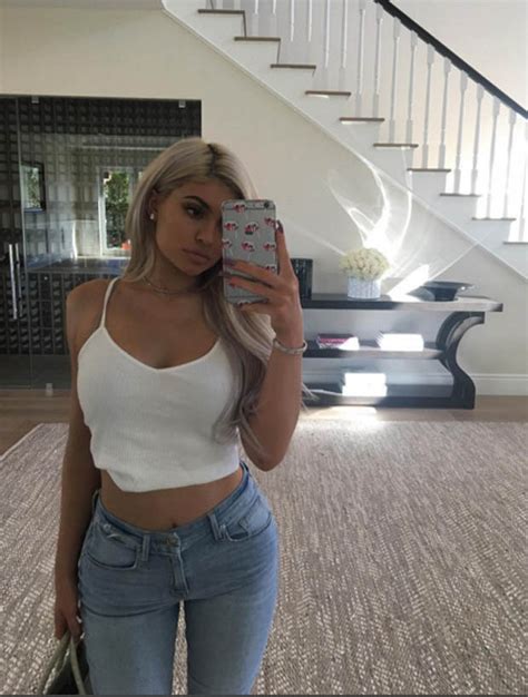 Kylie Jenner Showcases Phenomenal Curves In Latest Nude Snap Daily Star