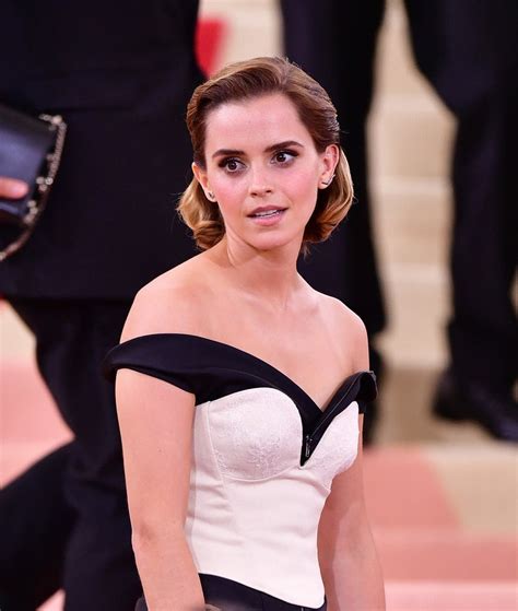 Emma Watson Wearing Calvin Klein At The Met Gala 2016 Popsugar Fashion Australia