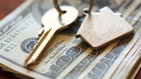 The Earnest Money Deposit: How It Helps Buy a Home
