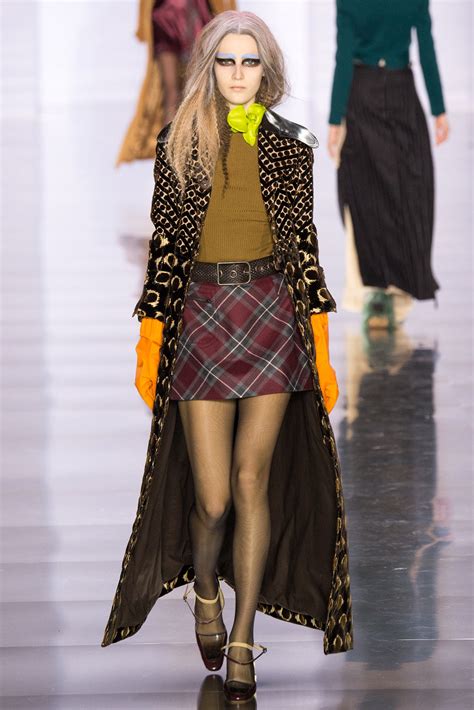 01-02-fall-2015-runway-trend-report-magpie - Fashion Style Trends 2019