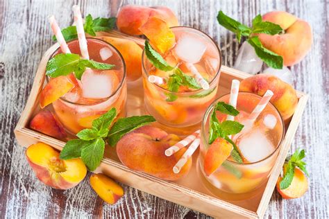 4 Peach Cocktail Recipes To Try This Weekend Summer Cocktails