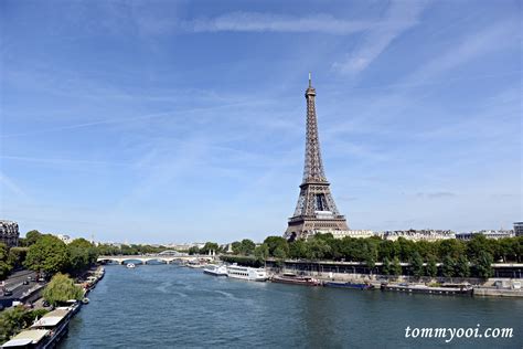 The eiffel tower has three floors and nine operating lifts, which are filled up with the enthusiastic tourists. 11 Must Visit Paris Attractions & Travel Guide - TommyOoi.com