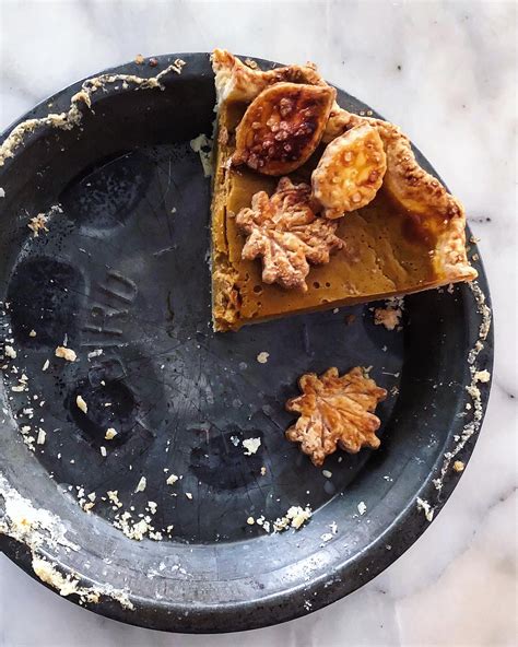 Honey nut squash pie