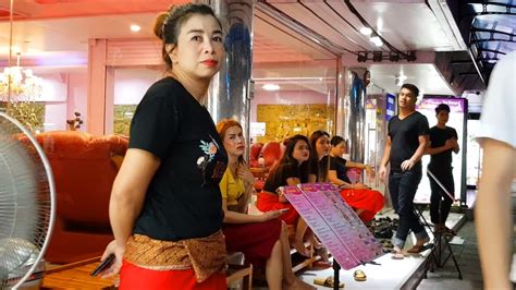 Pattaya Massage Parlours At Night Time Youtube