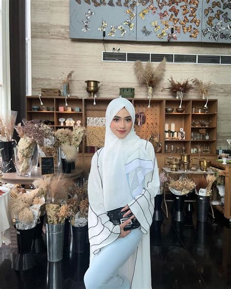 Inspirasi Gaya Hijab Ala Influencer Indonesia Bisa Untuk Bukber