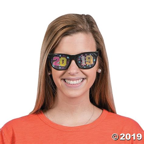 2019 novelty pinhole glasses per dozen