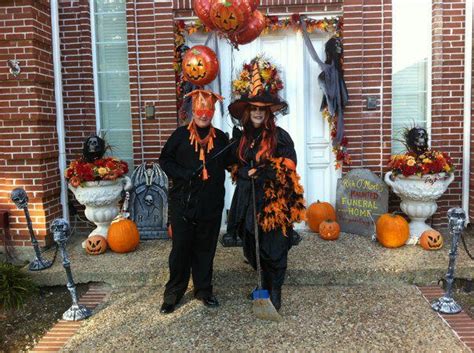 pin by johnna moore on halloween costumes throughout the years halloween wreath halloween