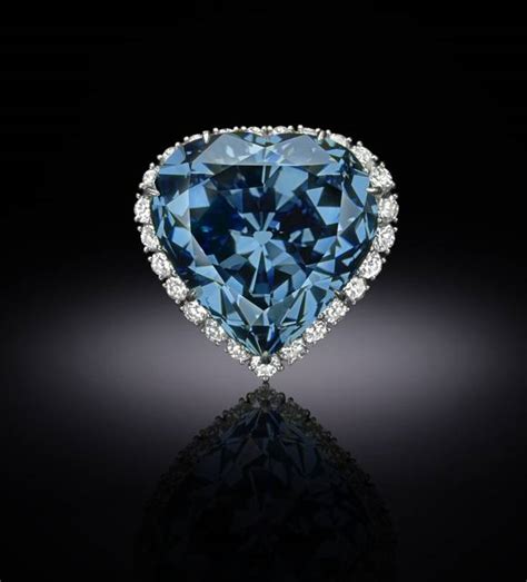 Así Es El Diamante Corazón Azul De 3062 Quilates Una De Las Piedras