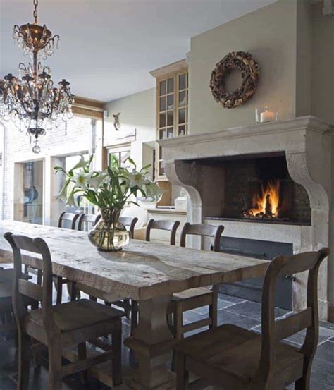 25 Fabulous kitchens showcasing warm and cozy fireplaces