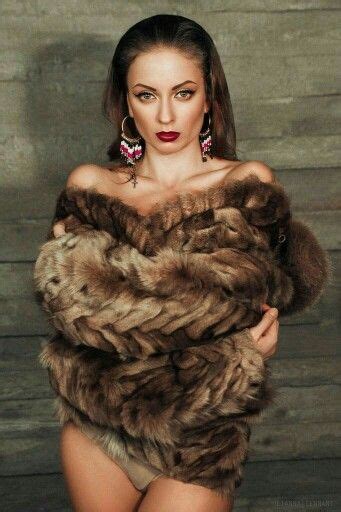 pin by robert vitaglione on fur site 83 fur clothing photography women sassy women