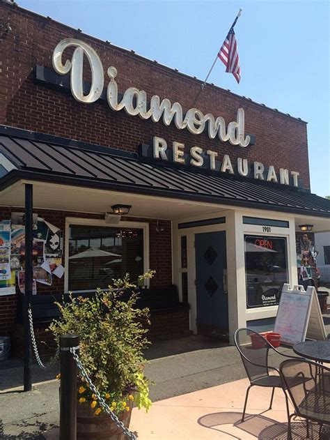 Charlotte’s top 11 dive restaurants. The American comfort food edition