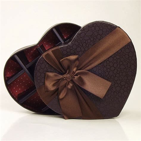 Customized size and color 4. Heart Shaped Paper Gift Box for Chocolate Packaging