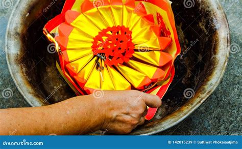 Chinese Offering Paper Stock Image Image Of Ancestral 142015239