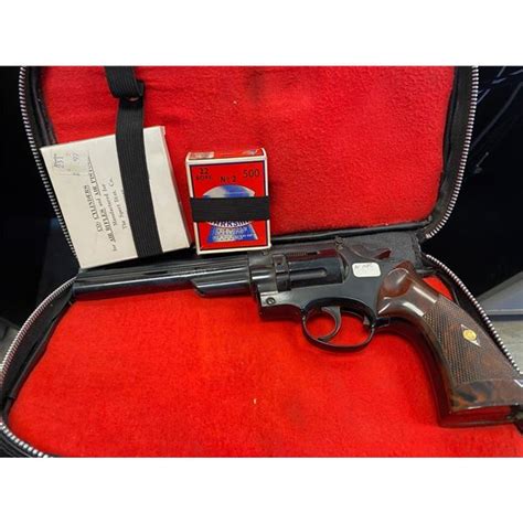 Crosman Model 38t Co2 Pistol In Case With Pellets And Accessories