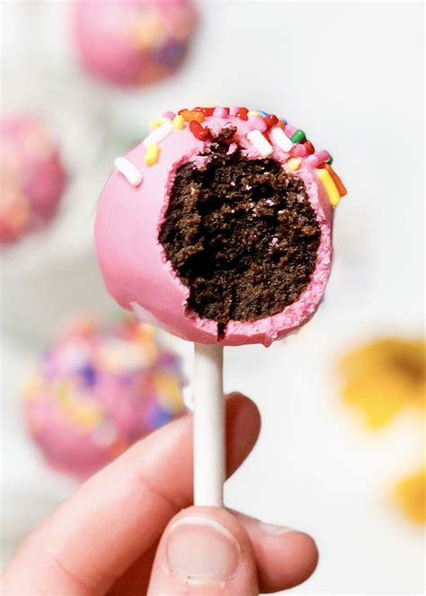 This mold will help you create same size perfectly cake pops. How to Make Cake Pops without a Cake Pop Mold | Cake pop ...