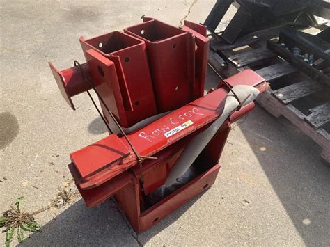 Case Ih 2250 Loader Brackets Bigiron Auctions