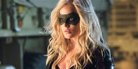 Why Arrows Caity Lotz Replaced Jacqueline Macinnes Wood As Sara Lance