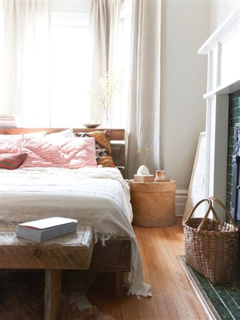 Fall is a comfortable season and its crisp weather makes us pleasant. 31 Cozy And Inspiring Bedroom Decorating Ideas In Fall ...