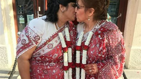Hindu And Jewish Woman Marry In Britain S First Interfaith Lesbian Wedding 20 Years After