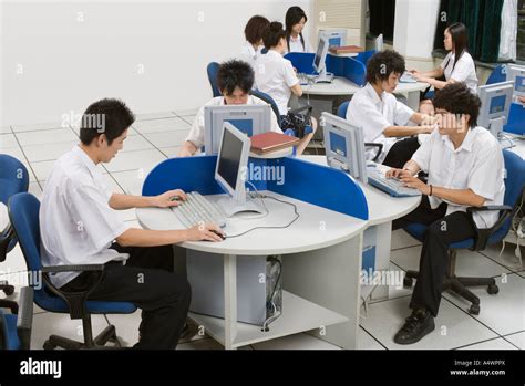 School Computer Lab High Resolution Stock Photography And Images Alamy